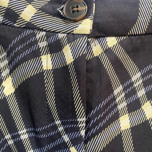 Princess Polly size 6 plaid flare pants - Picture 5 of 7